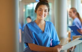 Как устроиться медсестрой: требования, доход, преимущества работы