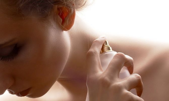 Parfüm-Lifehacks: Wie man den Duft lange hält 1