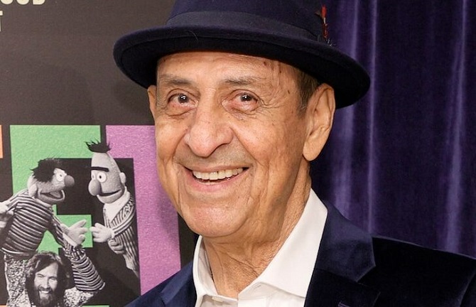 Sesame Street star Emilio Delgado dies 1