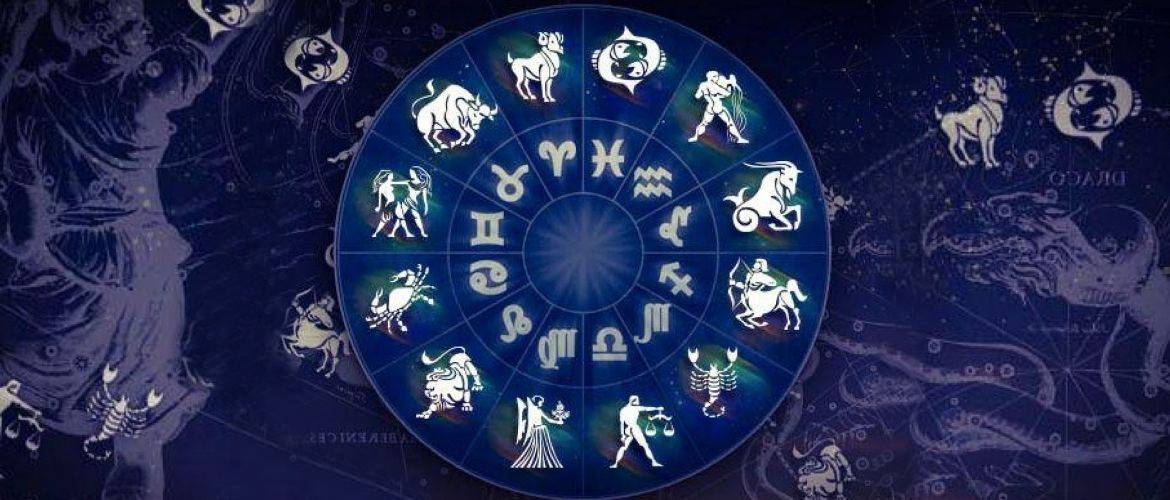 Женский гороскоп на апрель 2022 год для всех знаков зодиака — у кого наступит время успеха, а кого ждет разочарование
