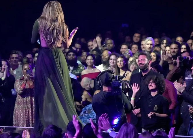 Jennifer Lopez presented the Icon Award at the iHeartRadio Music Awards 2