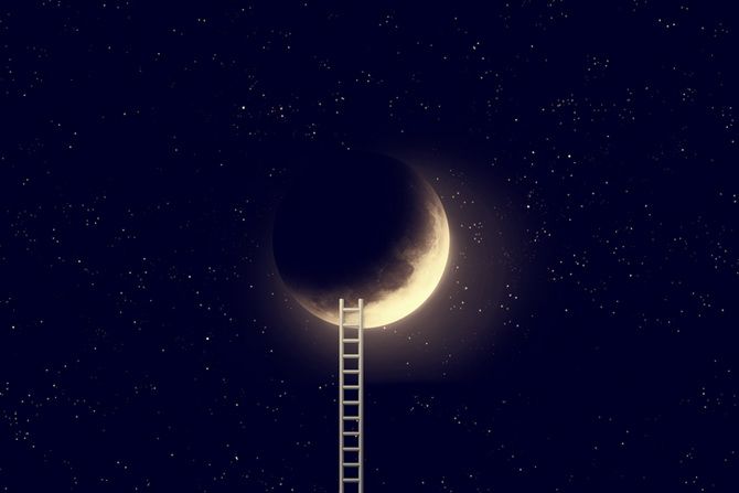 How does the phase of the moon in which you were born affect your life? 2