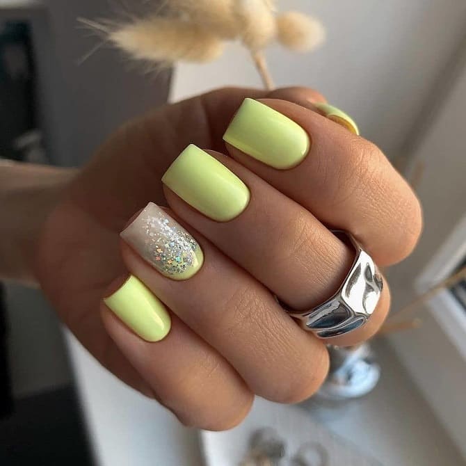 The most feminine manicure ideas for spring 2022 17