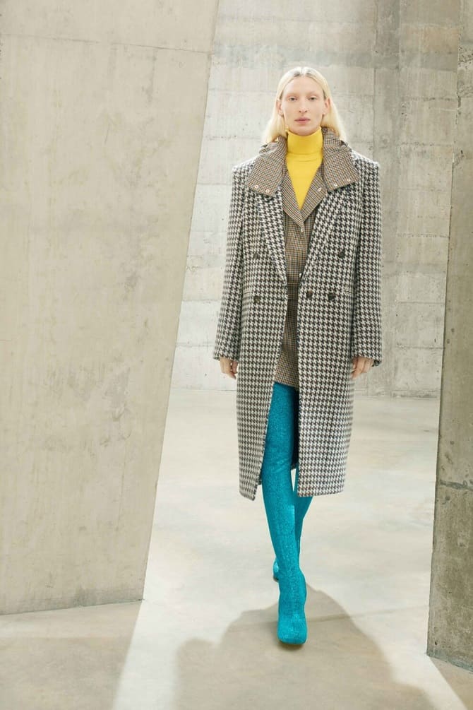 Stilvolle Manteldesigns für den Frühling 2022, die Ihren Look aufpeppen 1