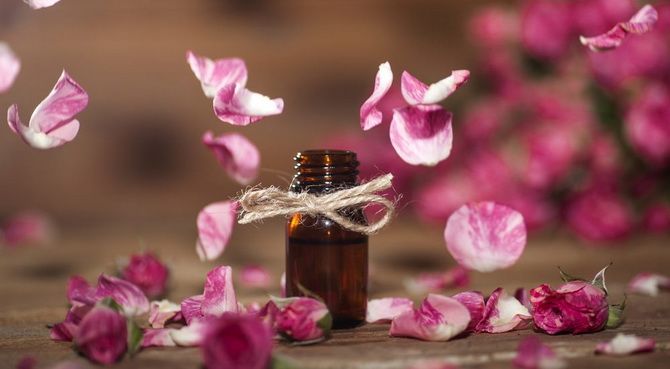 Rosenwasser für das Gesicht: Anwendungen und Vorteile 6