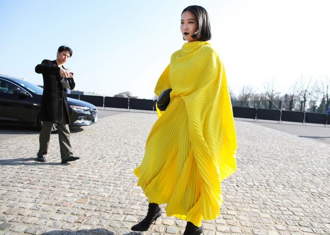 The best street style looks from Paris Fashion Week 2022 33