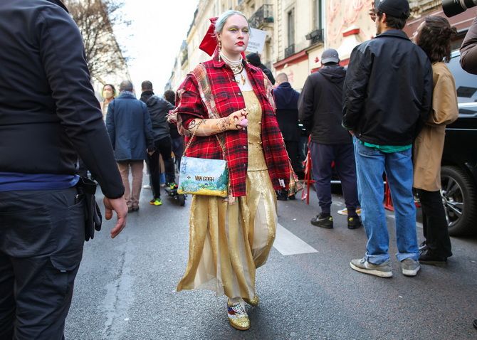 Лучшие стритстайл образы с Недели моды в Париже 2022 года 37