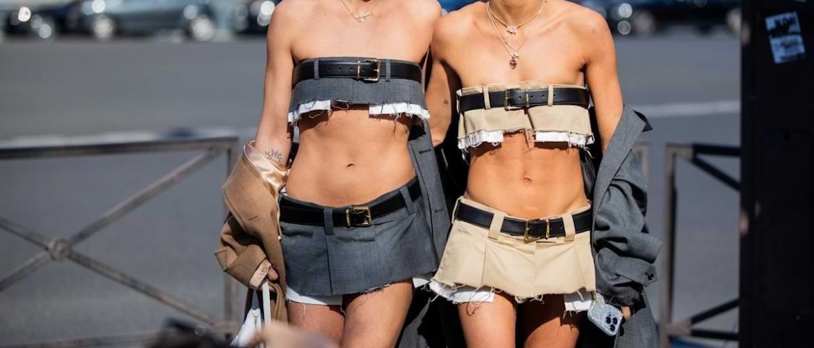 2000s Micro Mini Trend: 5 Coolest Mini Skirts for Spring/Summer