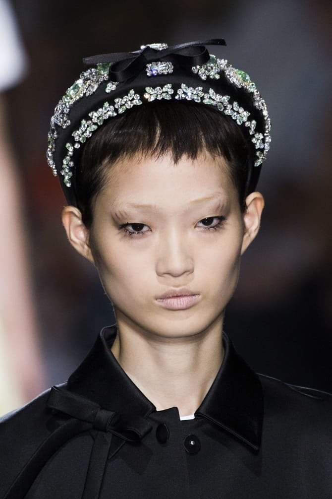 Fashion headbands: the brightest options for spring 2022 9
