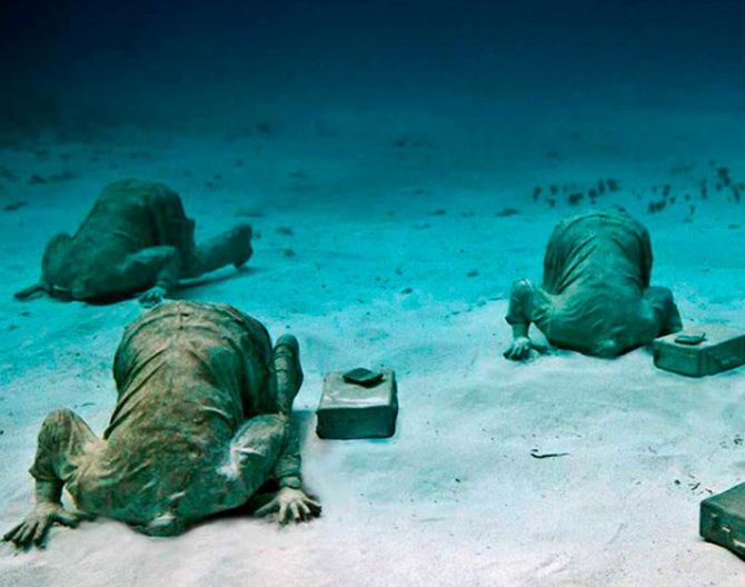Mysteriöse Unterwasserstatuen, mit denen Sie ein Selfie machen können 6