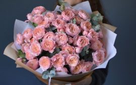 В чем популярность роз: особенности и виды букетов