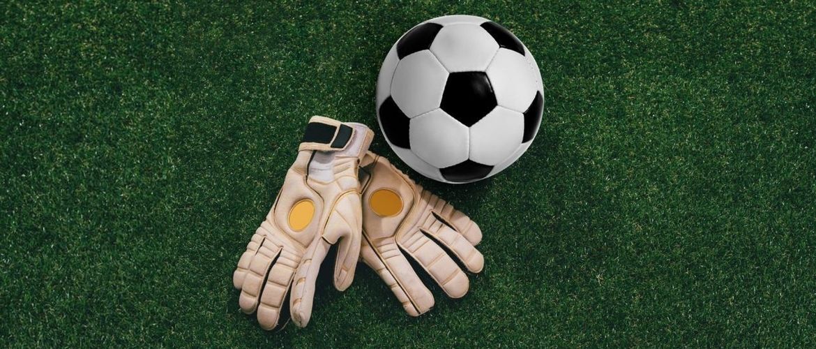 Вратарские перчатки для футбола: топ-10 лучших моделей