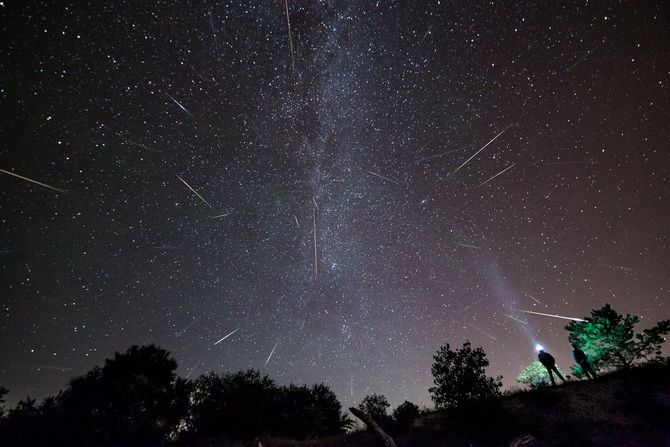 Beste astronomische Show des Jahres: Rare Tau Herculids Meteor Storm 3
