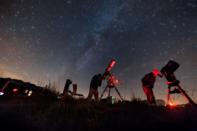 Beste astronomische Show des Jahres: Rare Tau Herculids Meteor Storm 1
