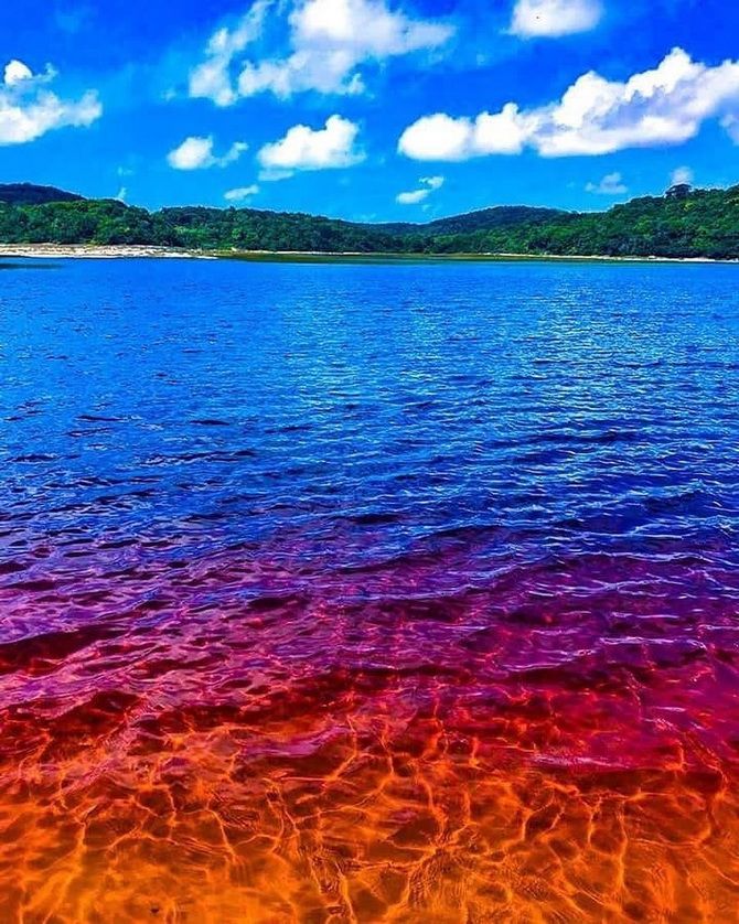 Coca-Cola-See in Brasilien mit colafarbenem Wasser 2