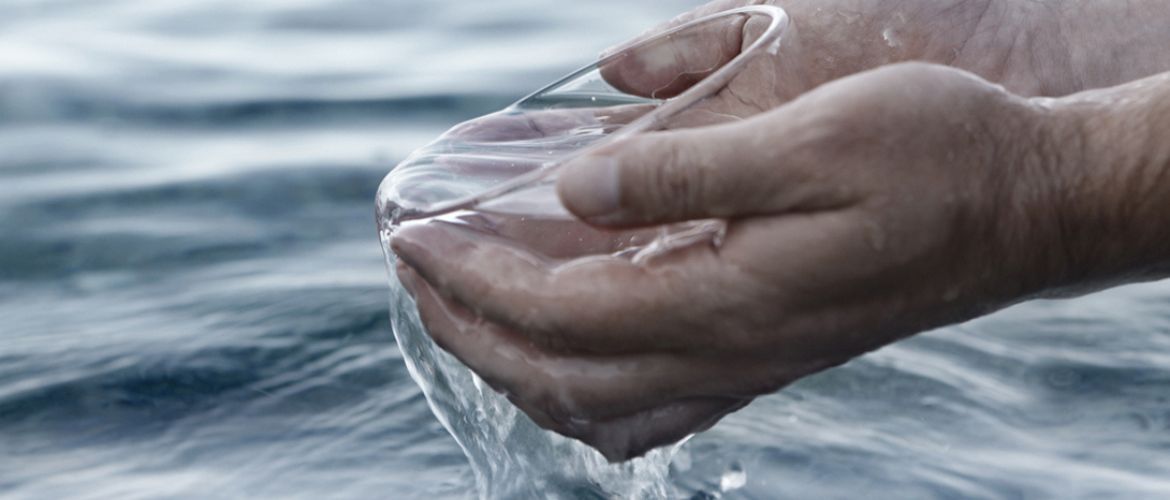 How to turn salt water into drinking water at the touch of a button
