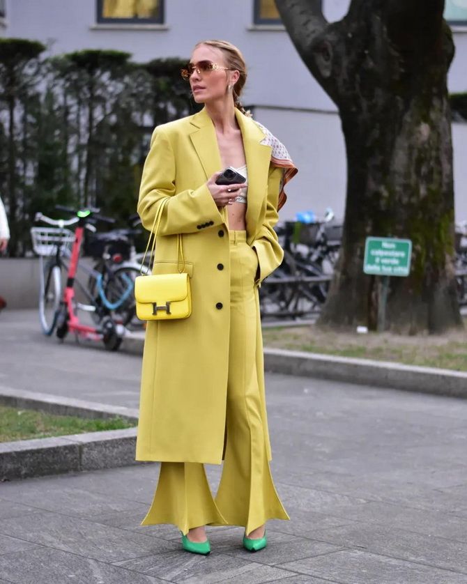 Bright yellow bags are the trend of 2023 16