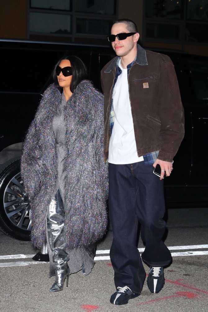 Pete Davidson and Kim Kardashian decide to move in together 2