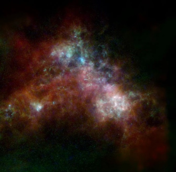 NASA showed unique photos of galaxies closest to the Milky Way 1