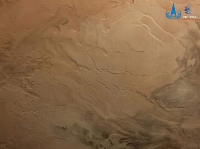 Tianwen-1 machte einzigartige Fotos vom gesamten Mars 5
