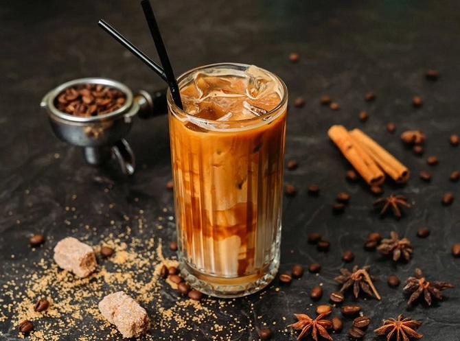 Cold latte: how to make an invigorating summer drink? 1
