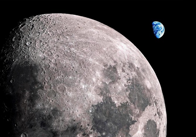 Виявлено подвійний доказ існування води на Місяці 2