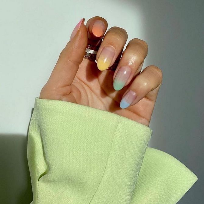 Summer manicure in pastel colors: nail design ideas 15