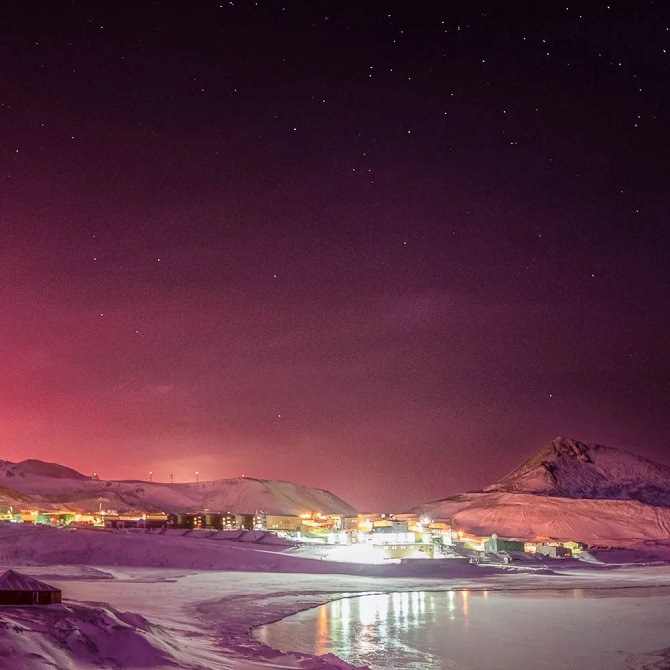 Der Himmel über der Antarktis wurde rosa. Wissenschaftler haben dafür eine Erklärung gefunden 3