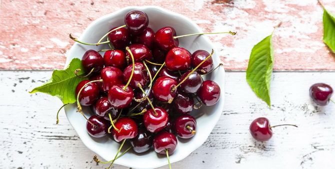 Useful properties of cherries for body health and weight loss 4