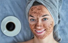 Die 6 wunderbarsten Vorteile von Kaffee-Gesichtsmasken
