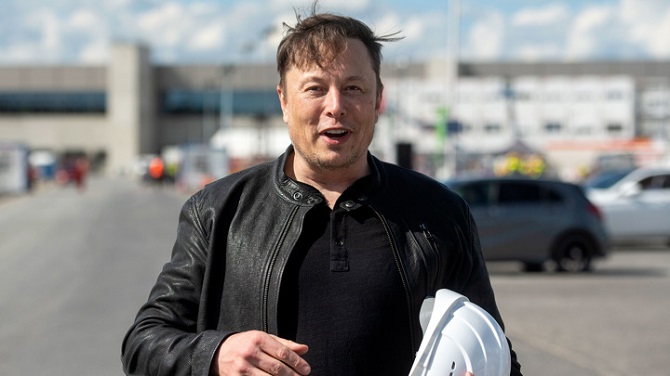 Die Mitarbeiterin von Elon Musk brachte heimlich Zwillinge zur Welt 2