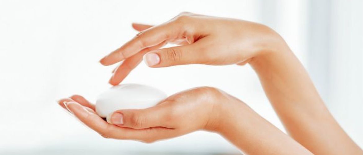 Молодость рук: как ухаживать за кожей рук, чтобы они не выдавали возраст