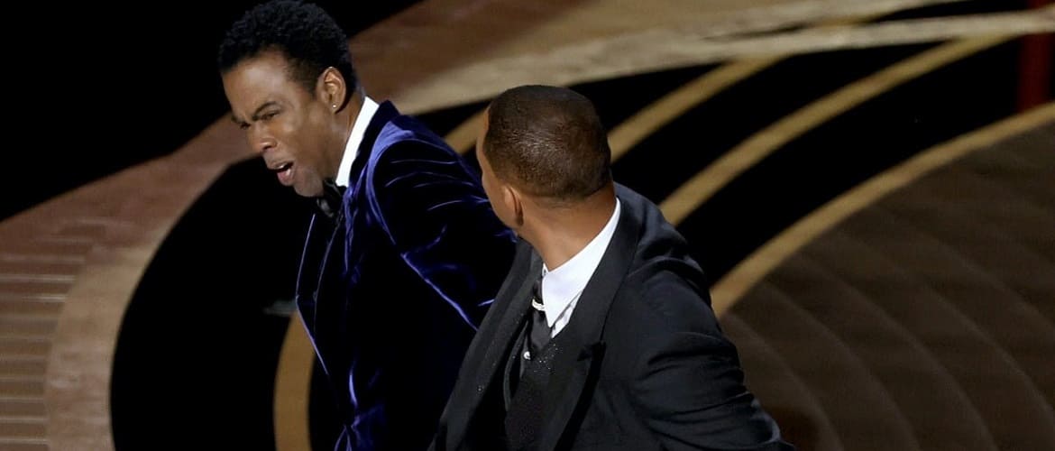 Will Smith publicly apologizes to Chris Rock for slapping him