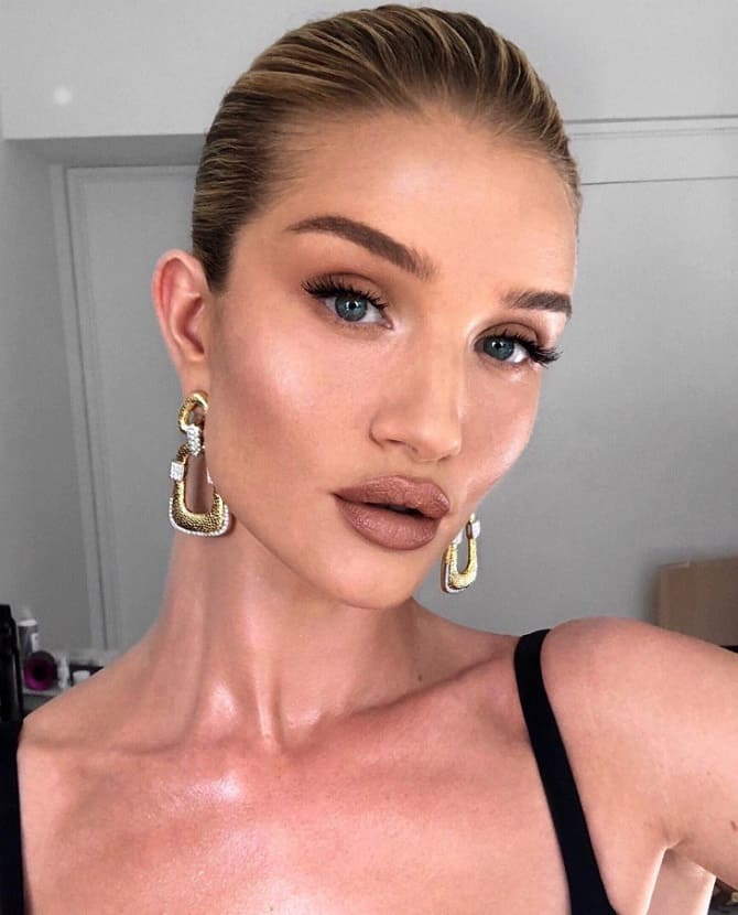 Chocolate lips are back in fashion: how this trend looks today 1
