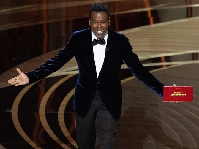 Will Smith publicly apologizes to Chris Rock for slapping him 2