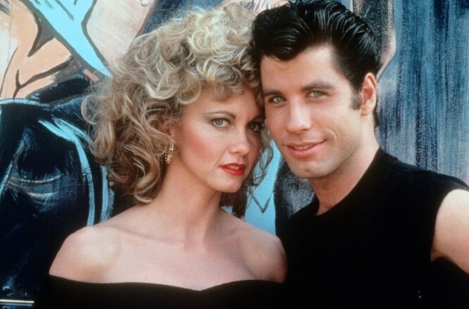 Grease star Olivia Newton-John dies 1