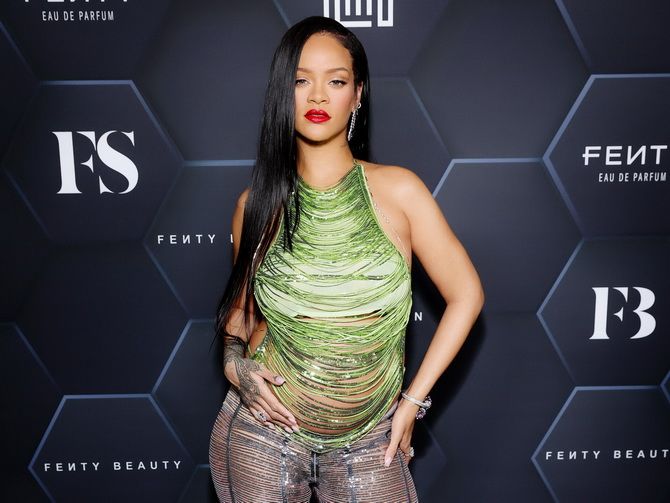 Daring and outrageous: what were the pregnant images of the singer Rihanna 1
