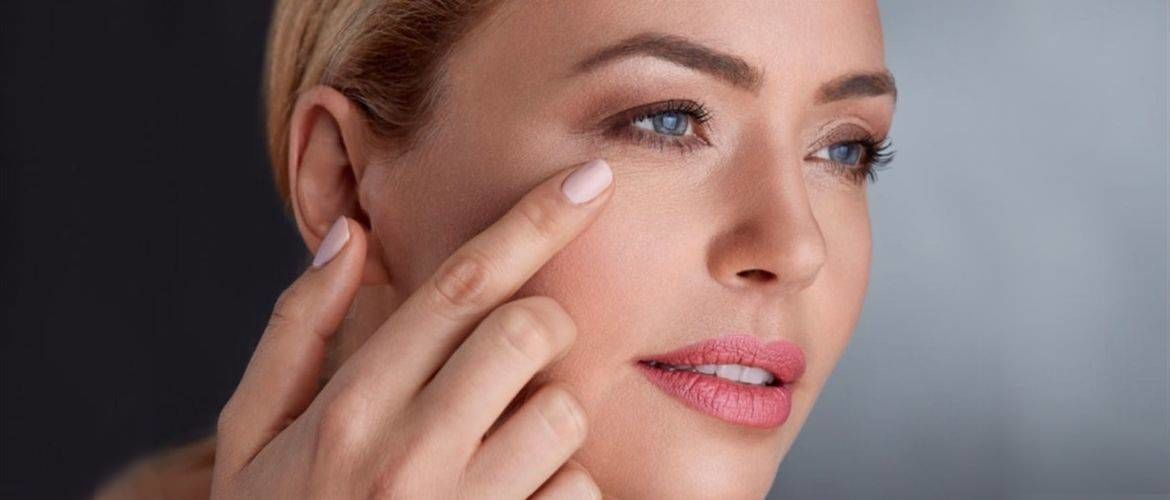 Why wrinkles appear near the eyes: 5 reasons
