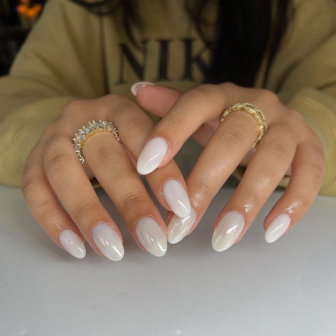 Milk manicure: a timeless trend in 2022 14