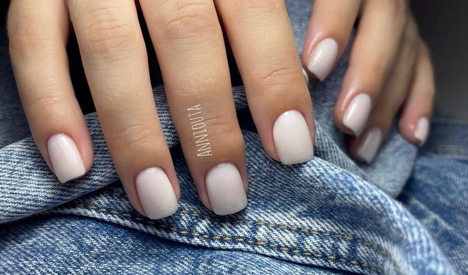 Milk manicure: a timeless trend in 2022 6