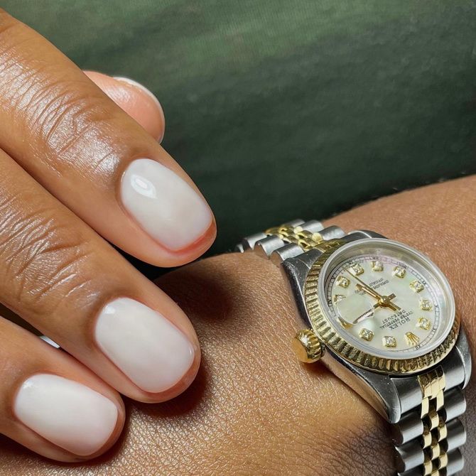 Milk manicure: a timeless trend in 2022 4