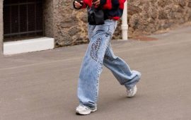 Модні джинси на осінь 2022 року: трендові фасони