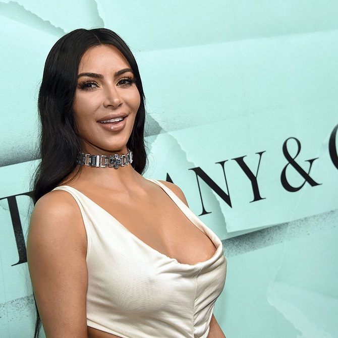 Der Ex-Freund von Kim Kardashian plant, Kris Jenner wegen eines durchgesickerten Sexvideos zu verklagen 3
