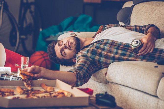 Food coma: why do we feel very tired after eating 2