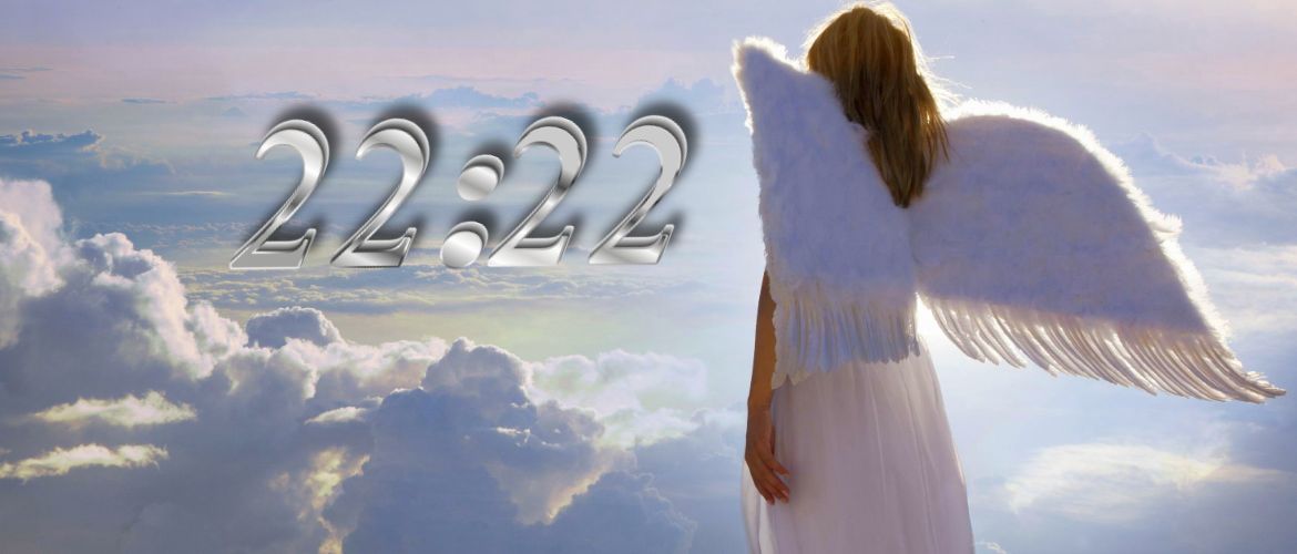 Engelhafte Numerologie 22:22 auf der Uhr – Bedeutung und Interpretation von Zahlen