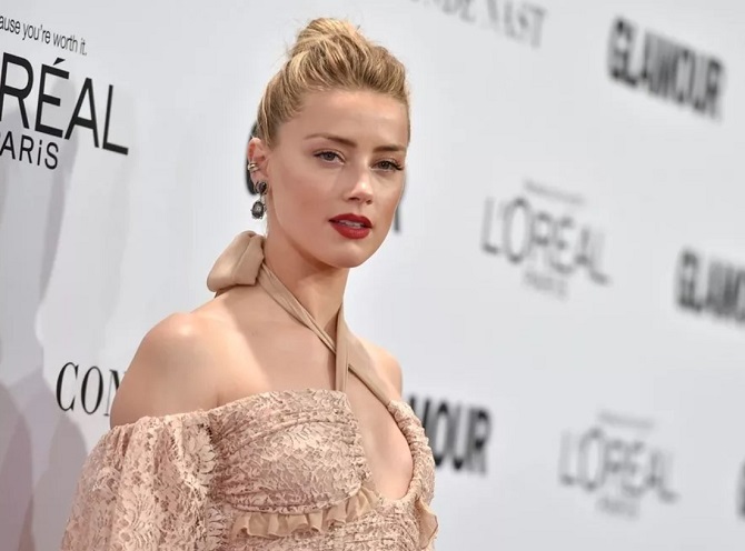 Amber Heard verklagt Johnny Depp erneut 3