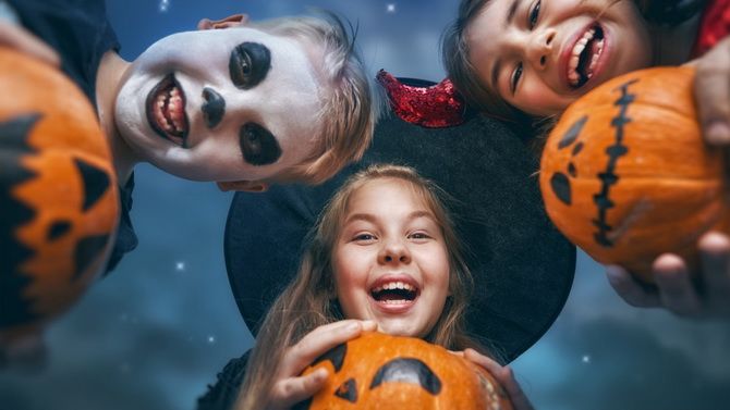 What they say on Halloween – how to beg for sweets? 4