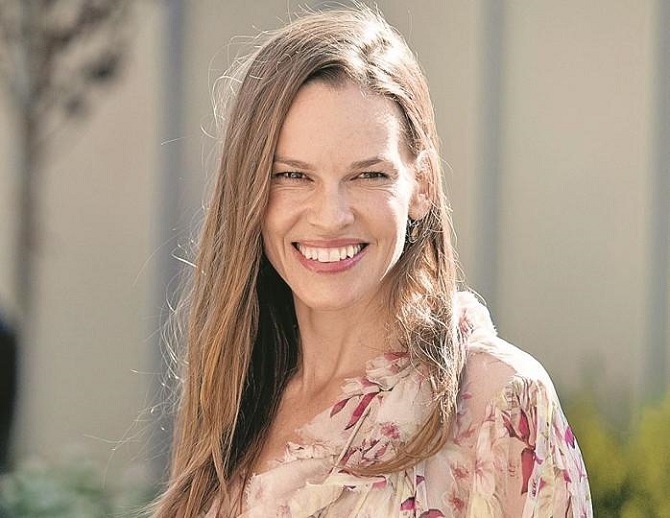 Hilary Swank will become a mother for the first time 1