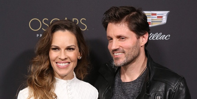Hilary Swank will become a mother for the first time 3