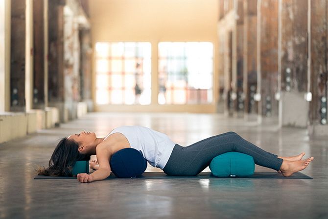 4 erholsame Yoga-Asanas für Rückenschmerzen 2